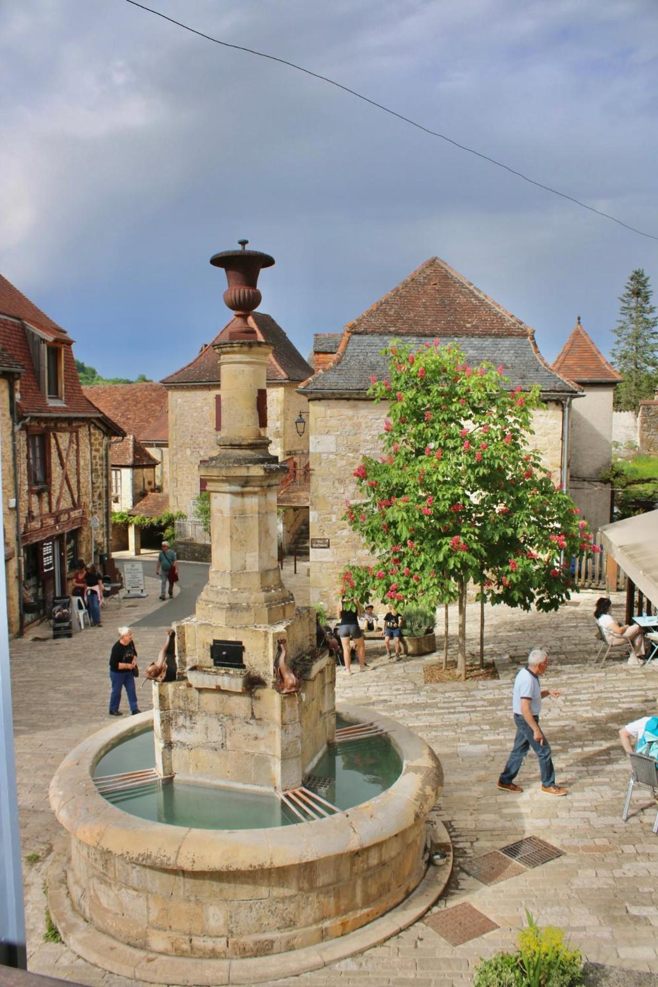 Auberge de La Fontaine Autoire Extérieur photo